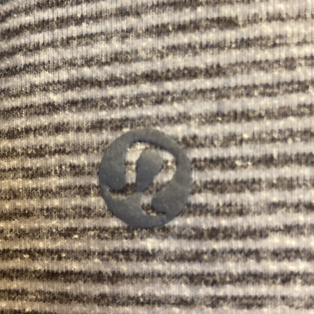 lululemon athletica Heather Gray Long Sleeve Tee - Picture 4 of 6